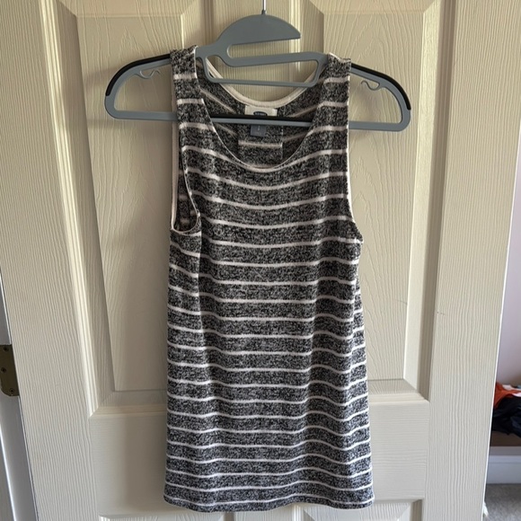 Old Navy Black and White Striped Tank Top - Picture 1 of 3